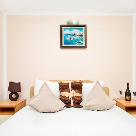 Apartments Mik5 - Famous Beach Jaz ブドヴァ エクステリア 写真