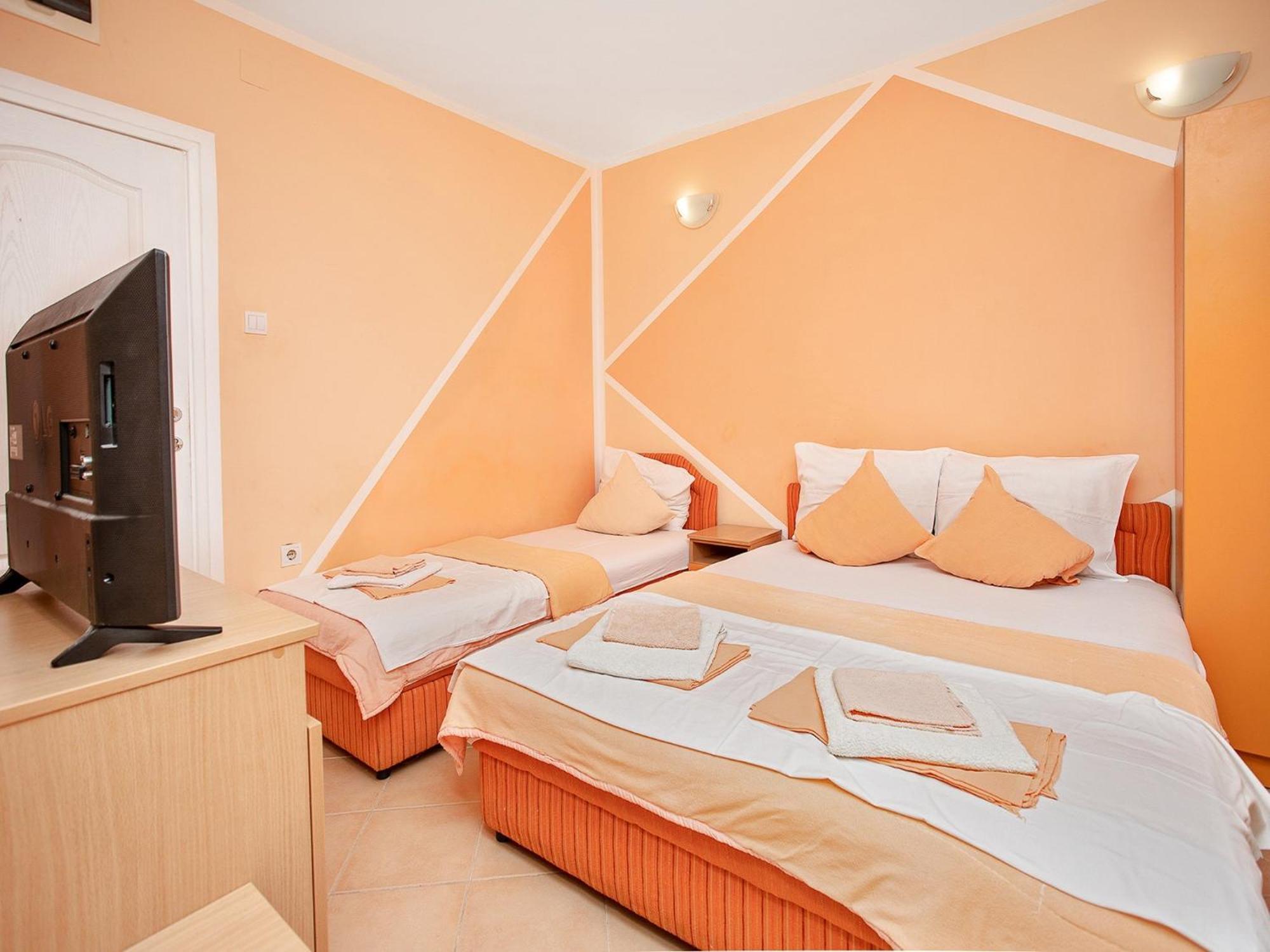Apartments Mik5 - Famous Beach Jaz ブドヴァ 部屋 写真