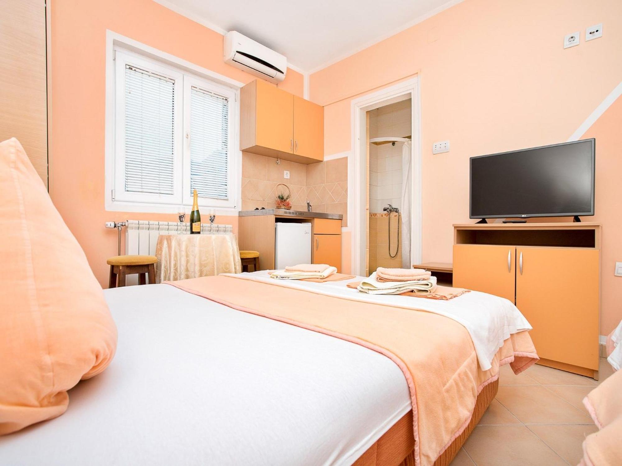 Apartments Mik5 - Famous Beach Jaz ブドヴァ 部屋 写真