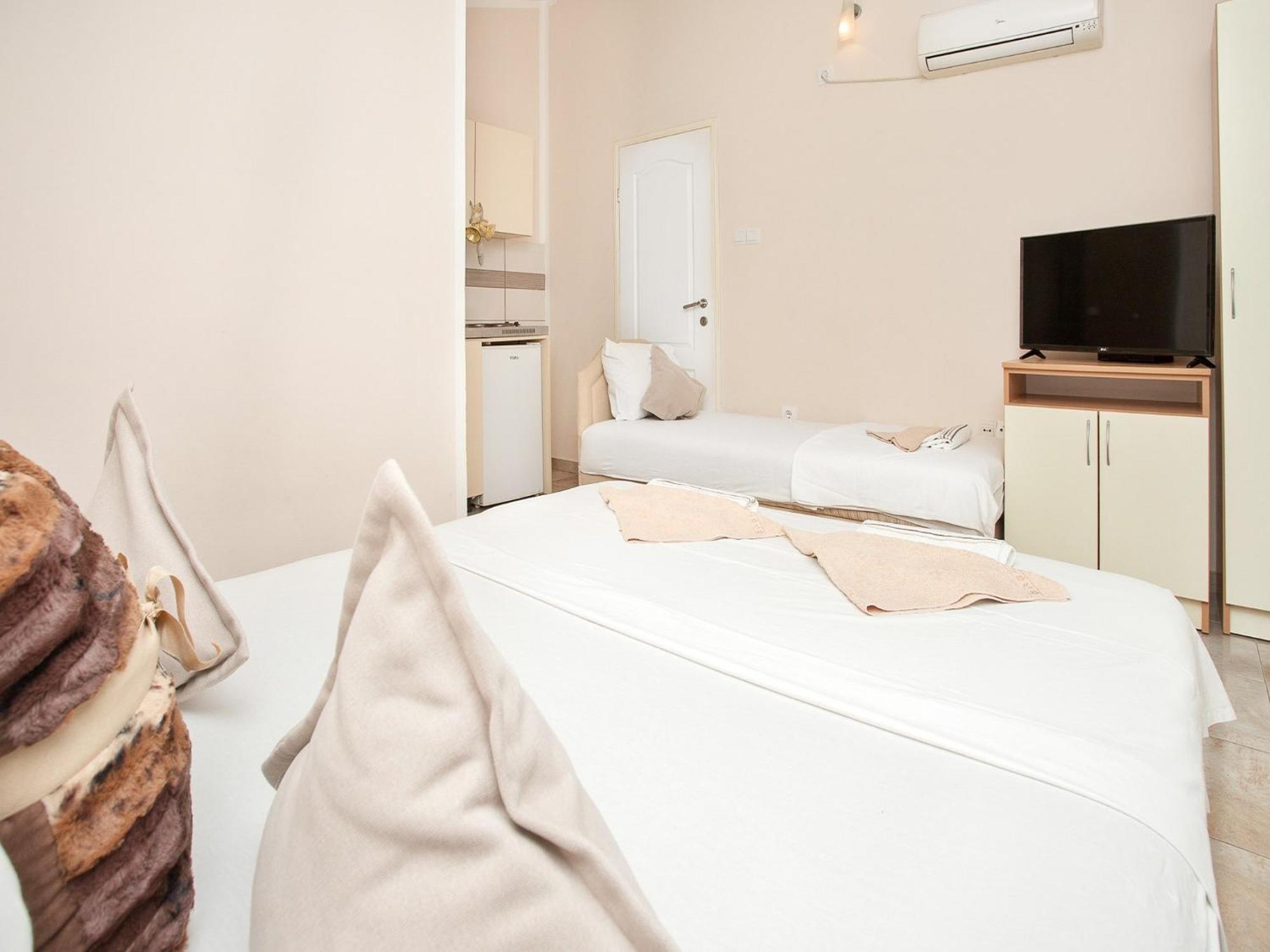 Apartments Mik5 - Famous Beach Jaz ブドヴァ エクステリア 写真
