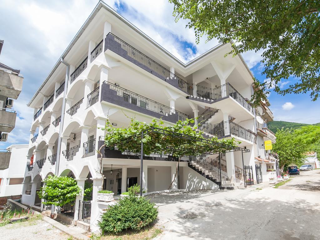 Apartments Mik5 - Famous Beach Jaz ブドヴァ エクステリア 写真